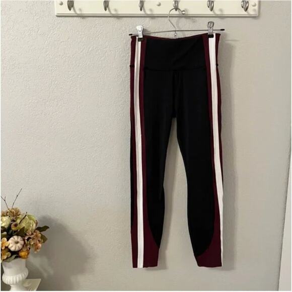 Athleta Crunch Colorblock 7/8 Tight in SuperSonic - Picture 2 of 6